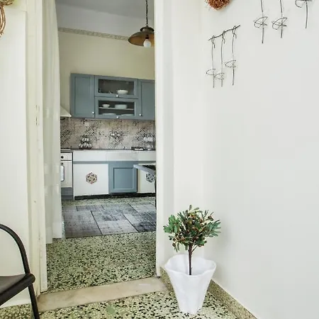 Villa #Classicvillas, Luxurious Historic Villa Thessaloniki